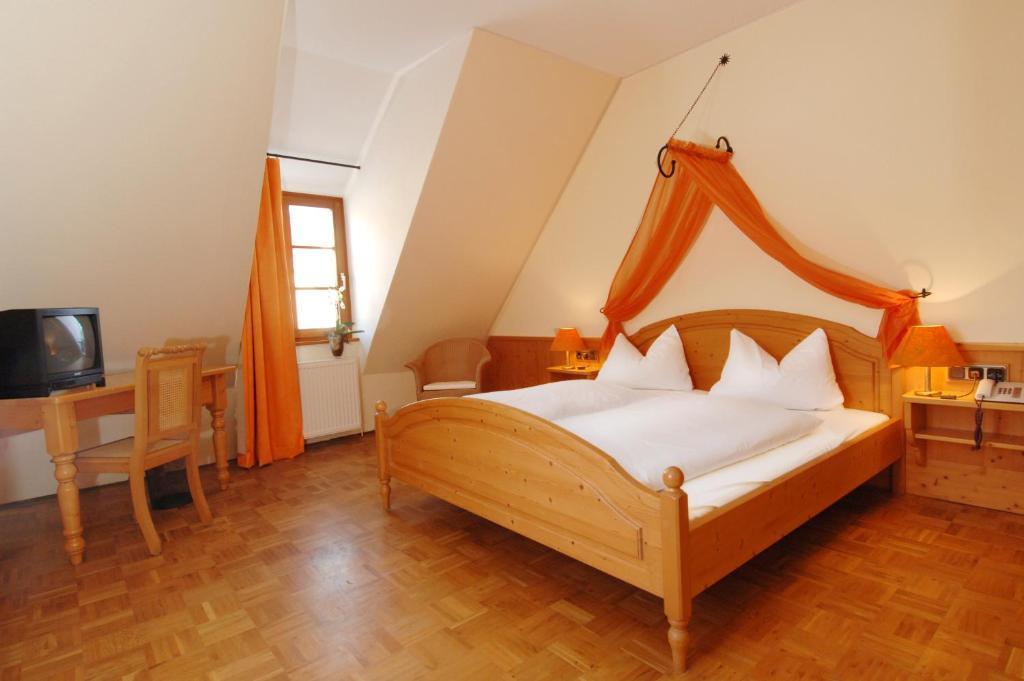 Landhotel St. Gereon Nackenheim Стая снимка