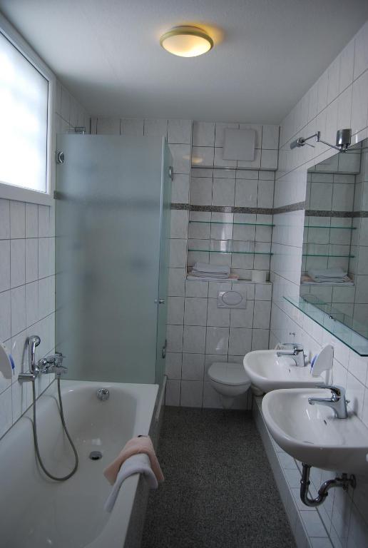 Landhotel St. Gereon Nackenheim Стая снимка